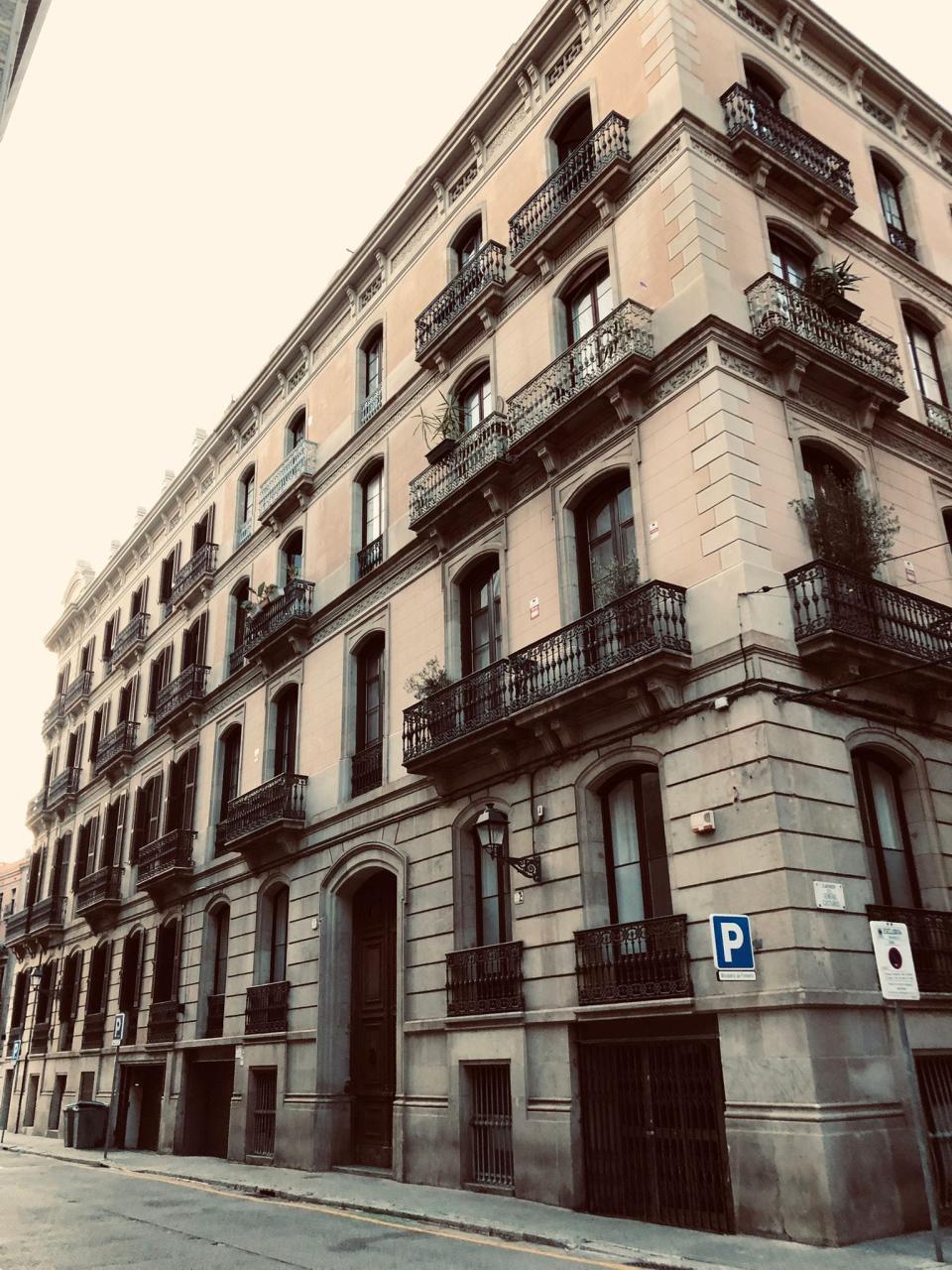 jordan mautner's apartment building in Barcelona