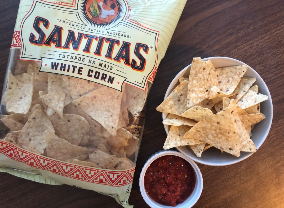 santitas white corn chips