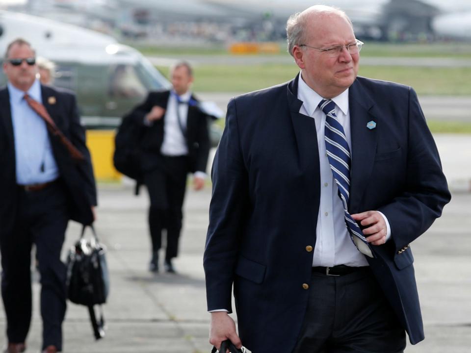 White House deputy chief of staff for operations Joe Hagin prepares to board Air Force One to return home with Donald Trump fro Manila, Philippines: REUTERS/Jonathan Ernst