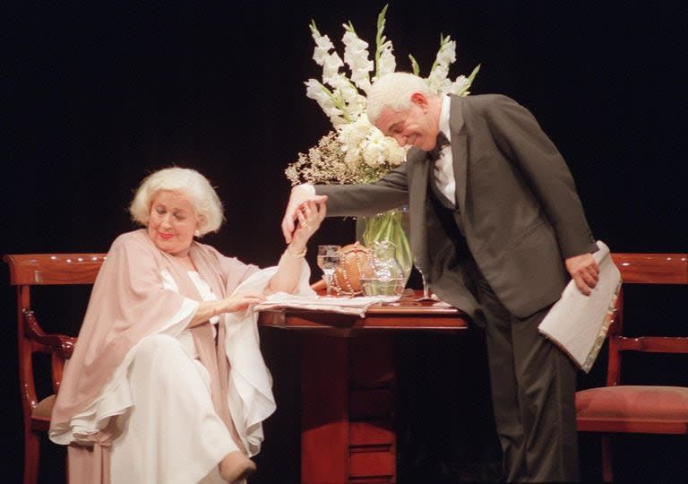 En la década del noventa, Perciavalle protagonizó El diario privado de Adán y Eva, un éxito en el que compartió el escenario con su compatriota China Zorrilla