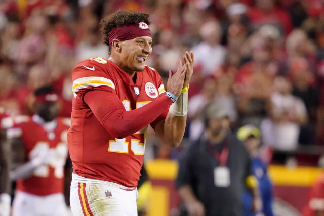 Kansas City Chiefs quarterback Patrick Mahomes stretches prior to an NFL  football game against the Los Angeles Rams Sunday, Nov. 27, 2021, in Kansas  City, Mo. (AP Photo/Ed Zurga Stock Photo - Alamy