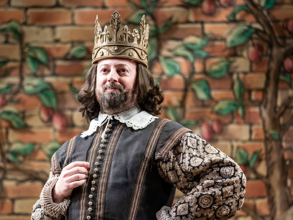 The Upstart Crow stars David Mitchell as the Bard himself (Johan Persson)