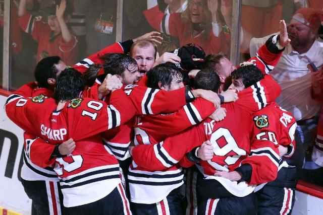 Blackhawks win Stanley Cup at home for first time in 77 years