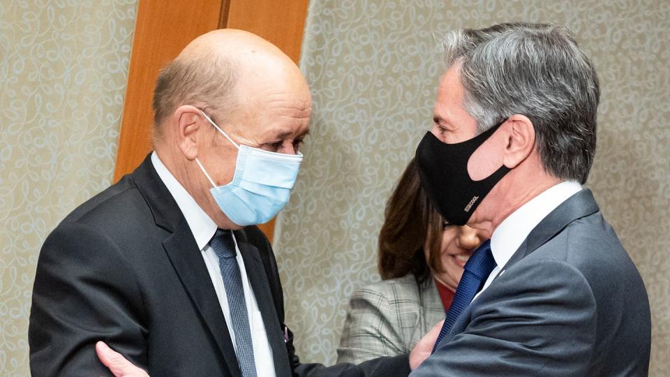 Jean-Yves Le Drian (l), Außenminister von Frankreich, und Anthony Blinken, Außenminister der USA.