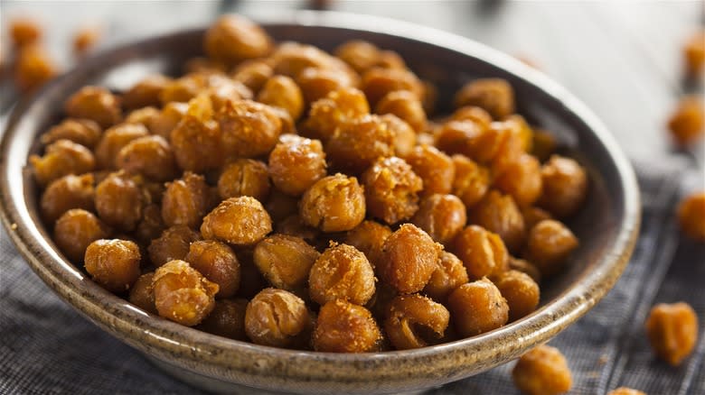 Roasted chickpeas in bowl