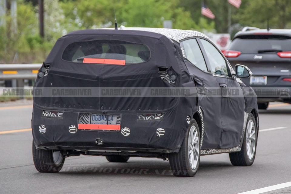 Photos of the 2021 Chevrolet Bolt EUV Prototype