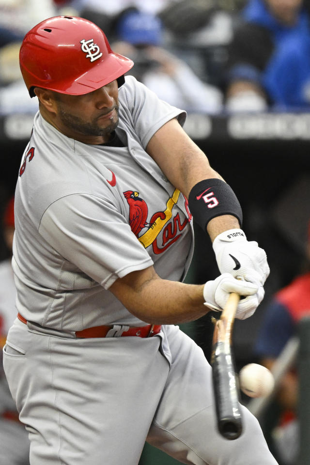 Wainwright, Arenado lead Cardinals to 10-0 romp over Royals – KGET 17