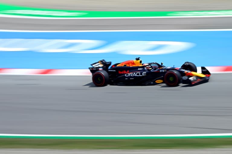 Max Verstappen lors du Grand Prix d'Espagne de F1 le 23 juin 2024 à Montmelo. Le pilote néerlandais a signé sa 7e victoire en dix courses depuis le débutde la saison (Josep LAGO)