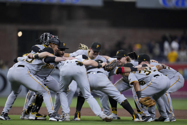 Carlos Santana slugs a pair of 2-run HRs, Pirates go deep 4 times in an 8-4  win over Padres