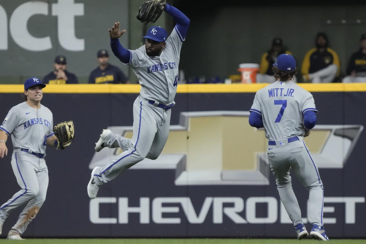 Milwaukee Brewers Sign OF Jackie Bradley Jr to 2-Year Deal