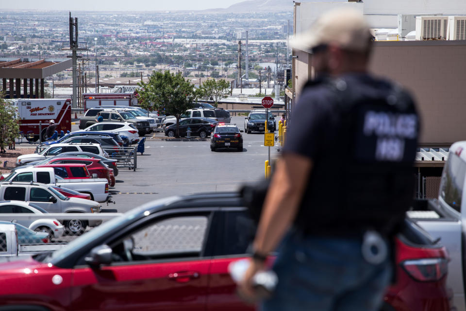 Law enforcement agencies respond to an active shooter at a Wal-Mart near Cielo Vista Mall in El Paso, Texas, Saturday, Aug. 3, 2019. (Photo: Joel Angel Juarez/AFP/Getty Images)