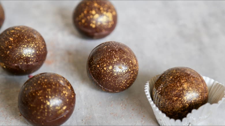 Hot chocolate bombs