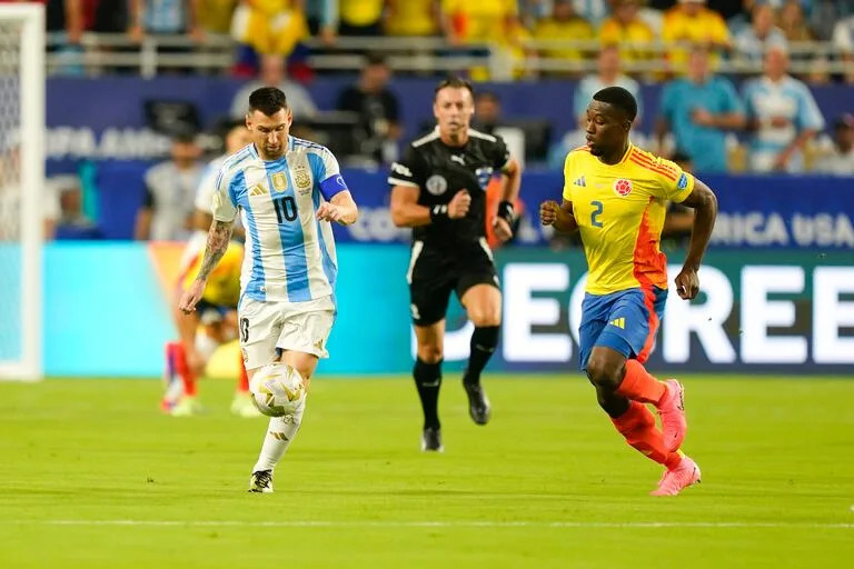 Final de la Copa América 2024
Argentina Colombia 
Lionel Messi Carlos Cuesta

