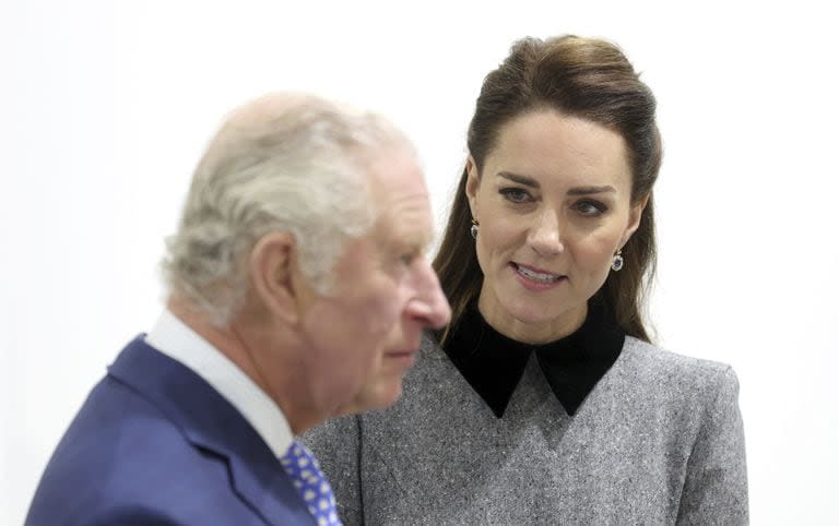 El rey Carlos III y su nuera, Kate Middleton, ambos tienen cáncer