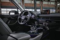 <p>The new dual-screen, virtual-button unit in the Q8 might wow buyers in the showroom, but you can operate the one in the Q7 without taking your eyes off the road.</p>