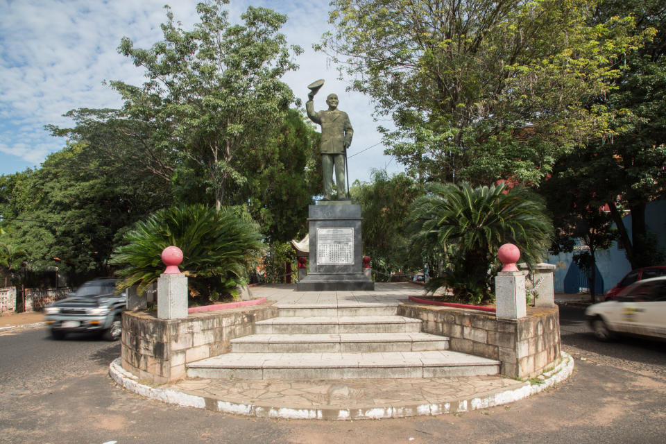 Un monumento a Chiang Kai-shek, líder histórico de Taiwán, en Asunción. (Santi Carneri/The New York Times) 