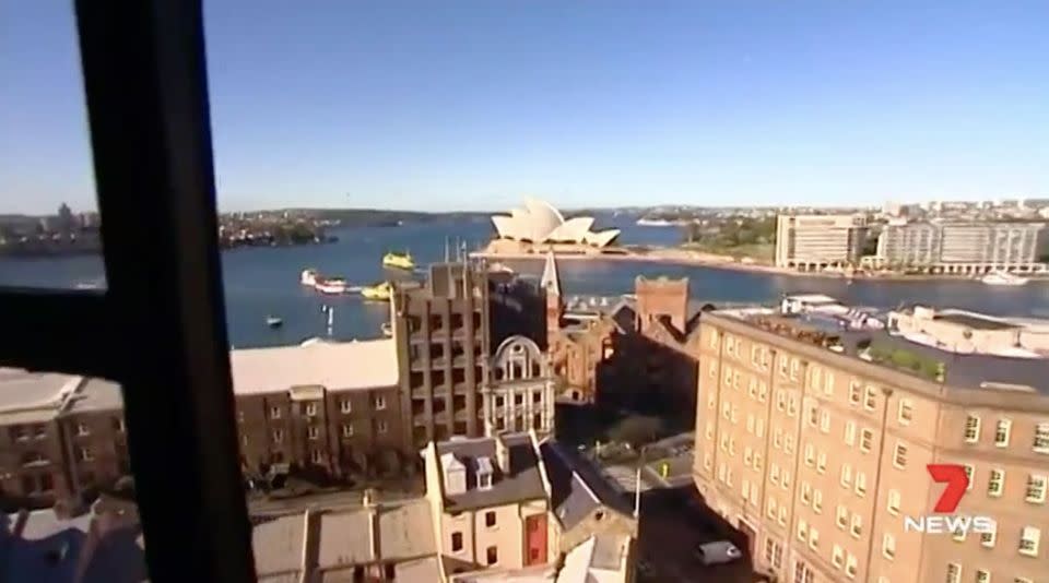 The pair were allegedly charging $700 a week for Harbour views. Source: 7 News