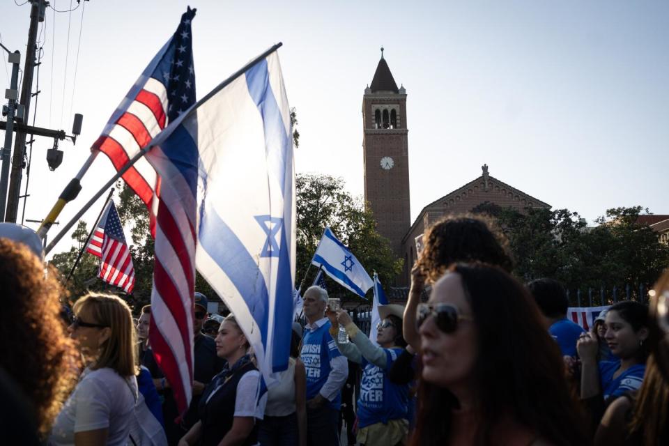 Pro-israeli supporters gather at the "United for Israel" rally at the University of Southern