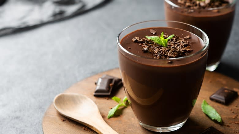 chocolate pudding cups