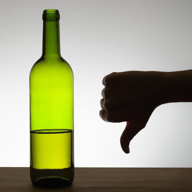 3 Ways to Tell if Your Good Wine Has Gone Bad