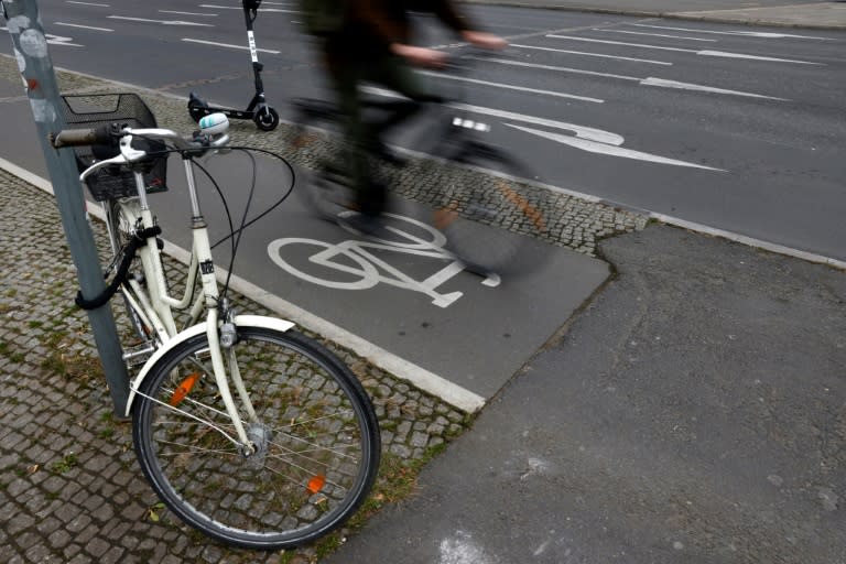 Den Versicherungen sind im vergangenen Jahr so hohe Schäden durch Fahrraddiebstahl entstanden wie noch nie. "Die Entschädigungsleistung lag 2023 bei 160 Millionen Euro", erklärte der Gesamtverband der Deutschen Versicherungswirtschaft in Berlin. (Odd ANDERSEN)