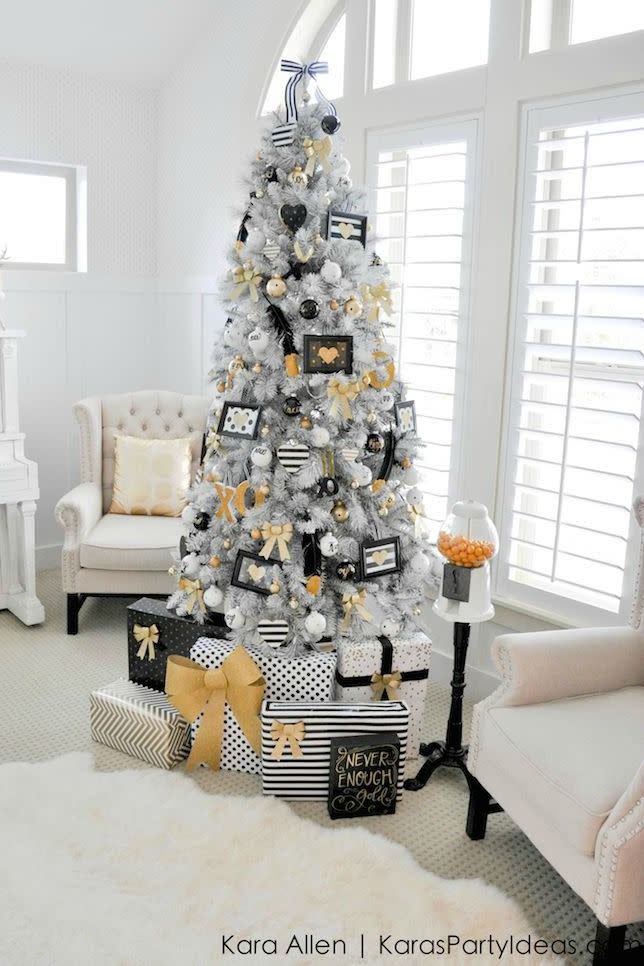 41) Black, White, and Gold Christmas Tree