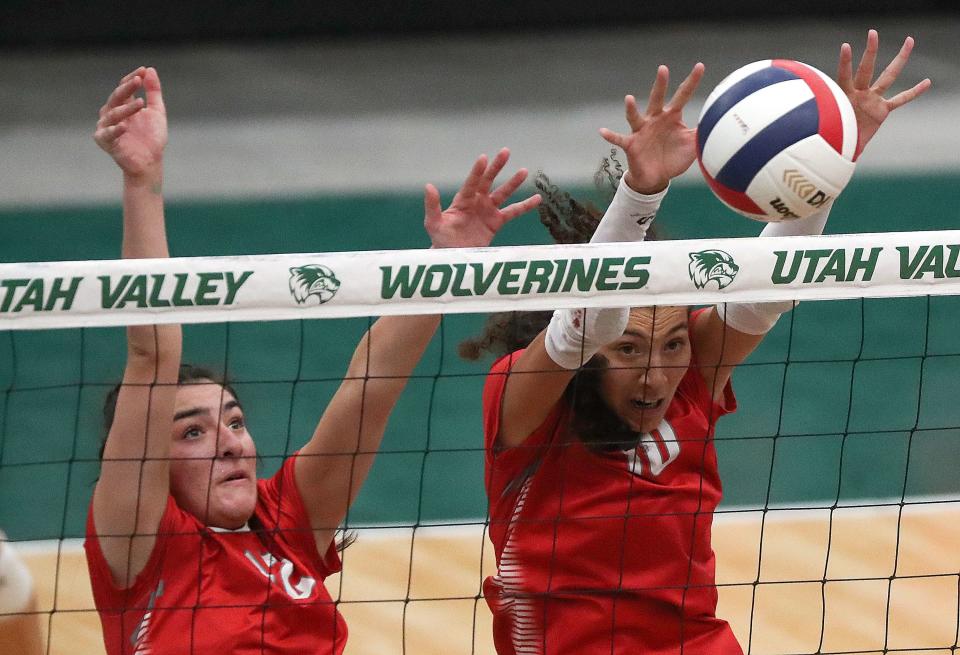 Bountiful plays Skyline in a 5A volleyball state tournament quarterfinal game at the UCCU Center in Orem on Thursday, Nov. 2, 2023. | Kristin Murphy, Deseret News