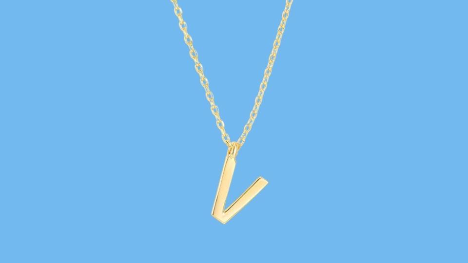 21 Best High School Graduation Gifts: Initial Necklace