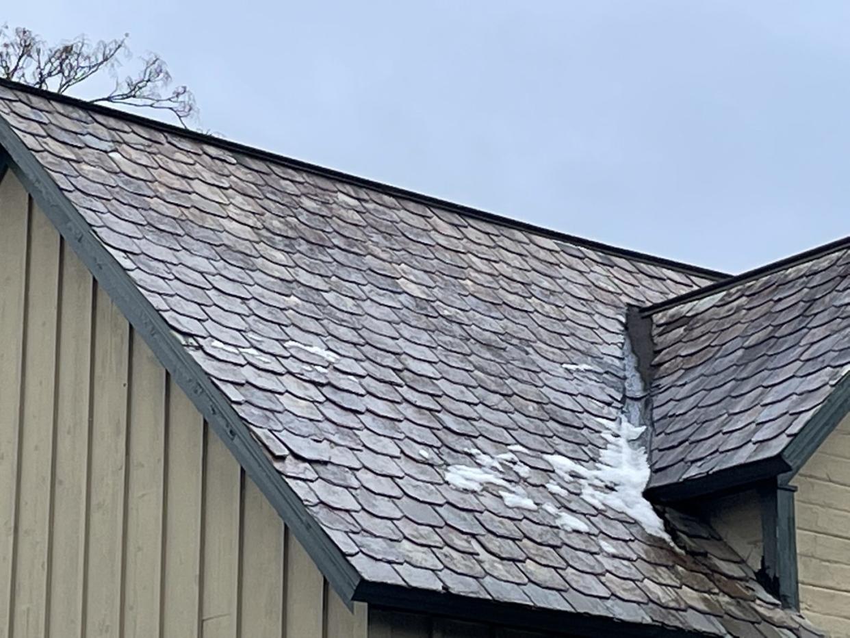 slate type shingle roof