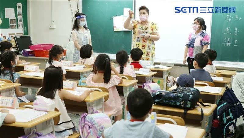 30日就是全國中、小學的開學日（示意圖／記者邱榮吉攝影）