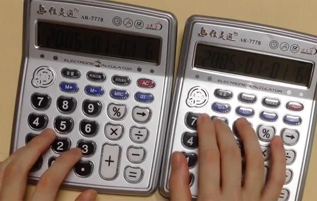 The man from Japan played the song on his calculators. Photo: Youtube