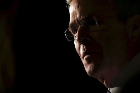 Potential 2016 Republican presidential candidate and former Florida Governor Jeb Bush answers a question from a reporter after speaking to the Greater Salem Chamber of Commerce in Salem, New Hampshire May 21, 2015. REUTERS/Brian Snyder/Files