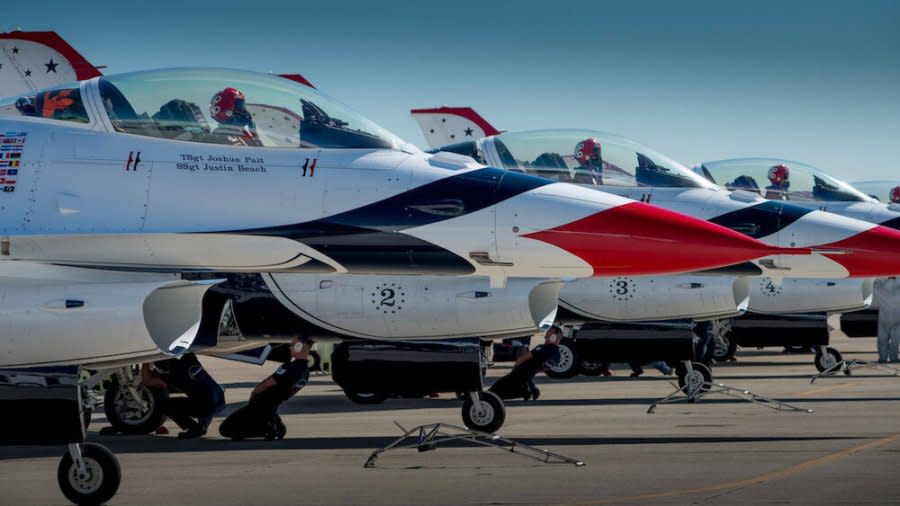 The U.S. Air Force Thunderbirds flying Lockheed Martin F-16 Fighting Falcons at the Pacific Airshow in Huntington Beach. (Pacific Airshow)