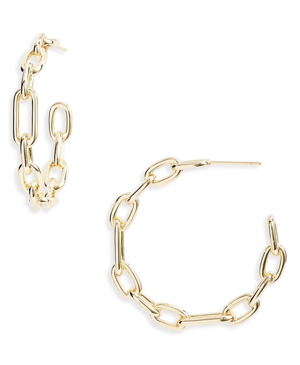 Kendra Scott Ryder Hoop Earrings. Image via Nordstrom.