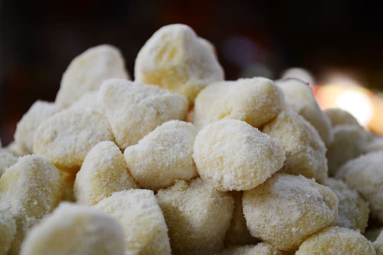 El ñoqui es una de las pastas predilectas de los argentinos, que por tradición preparan este plato los 29 de cada mes