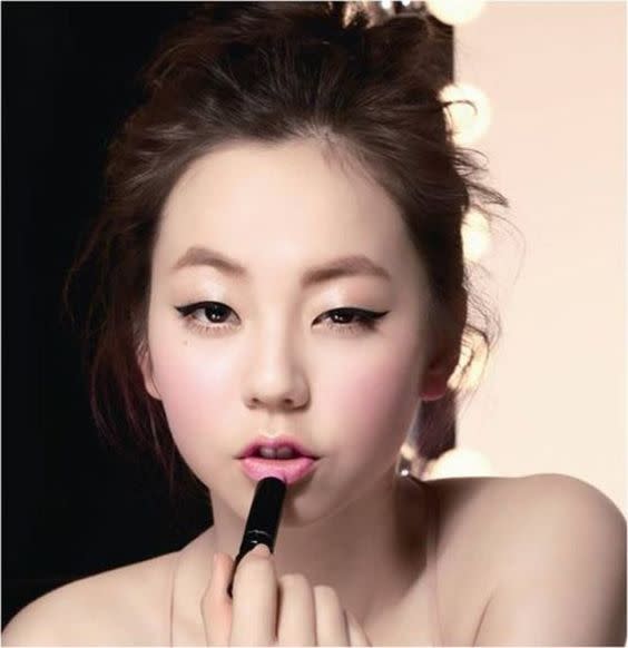韓国ではトレンド顔【一重まぶた】にしか出来ないセクシーで魅力的なアイメイク方法!-STYLE HAUS(スタイルハウス): 