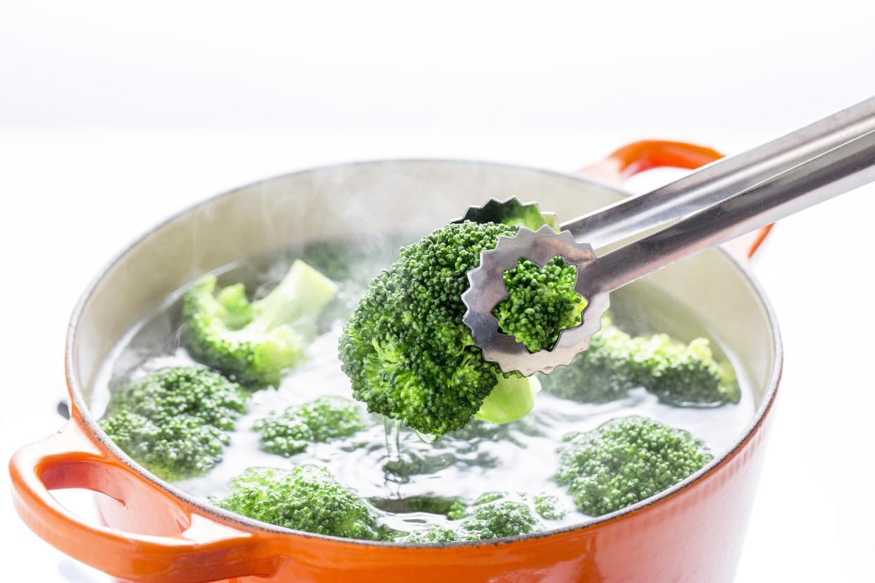 boiled broccoli in pot