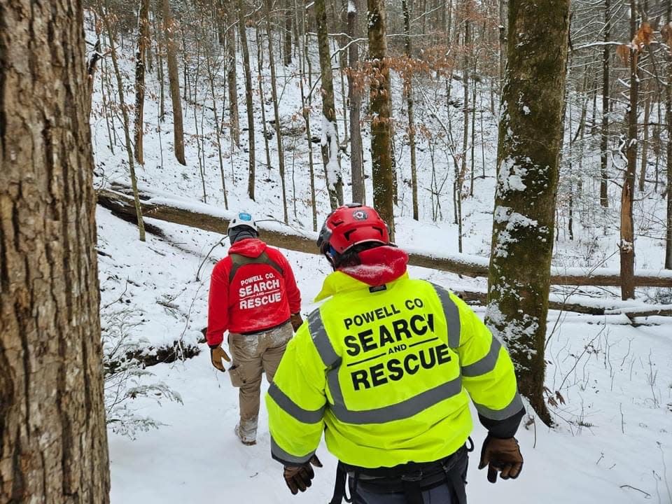 Powell County Search & Rescue teams, with Kentucky State Police, rescue four college students stranded in snowy, cold conditions from Courthouse Rock in Red River Gorge