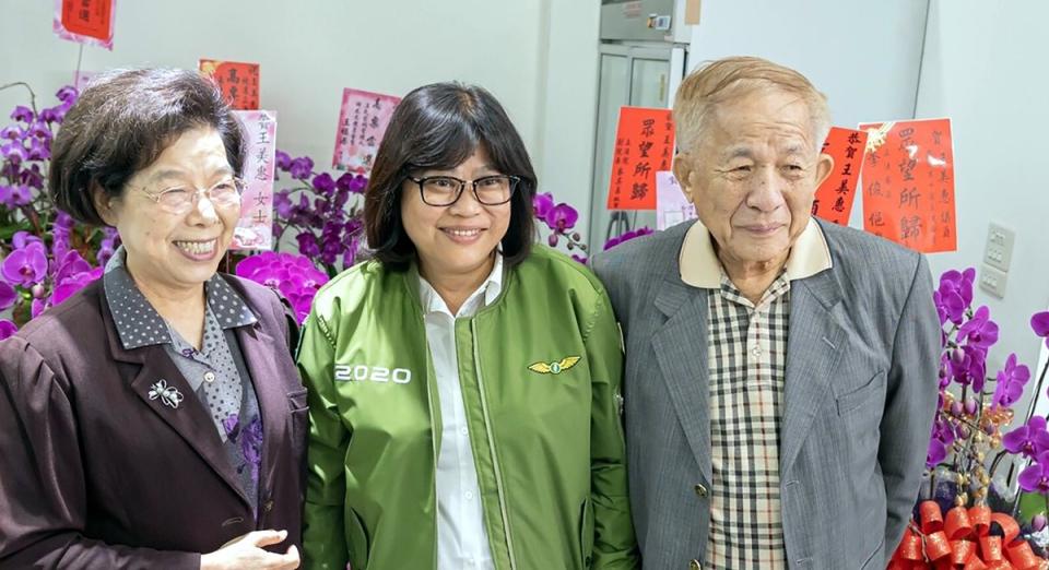 張博雅夫婿紀展南（右）病逝 享壽87歲。（中央社檔案照）