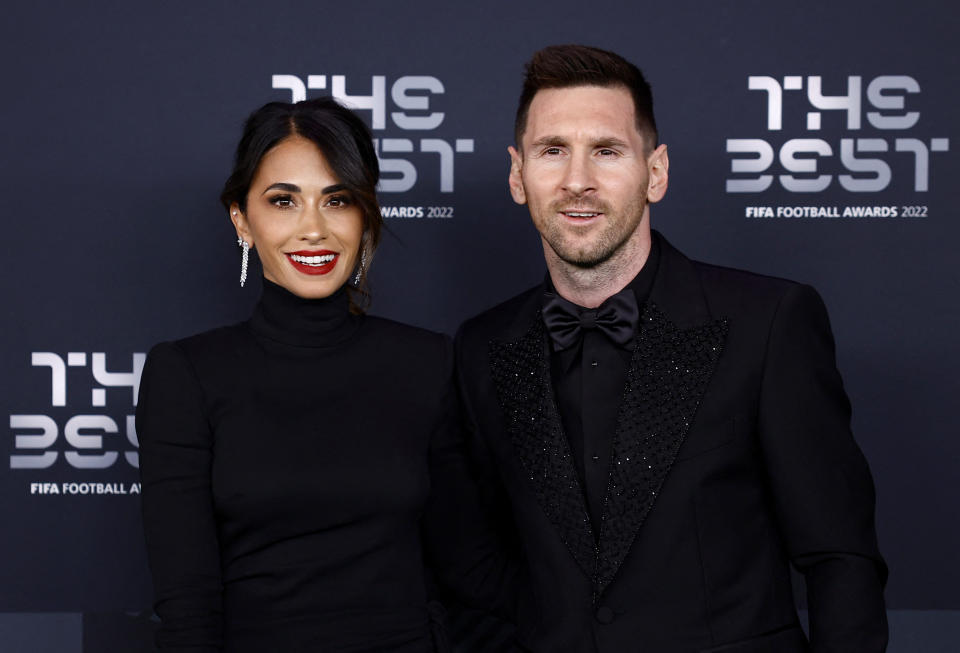 Soccer Football - The Best FIFA Football Awards - Salle Pleyel, Paris, France - February 27, 2023 Paris St Germain's Lionel Messi with Antonela Roccuzzo before the Best FIFA Football Awards REUTERS/Sarah Meyssonnier