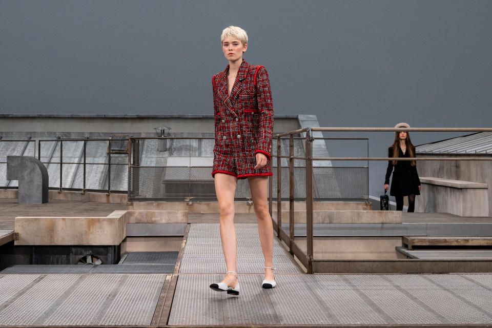 The opening look: “The roofs of Paris remind me of the atmosphere of the Nouvelle Vague,” said Viard in a written statement. “I saw silhouettes walking on the roofs. I thought about Kristen Stewart playing Jean Seberg and all the actresses Gabrielle Chanel dressed at that time.”