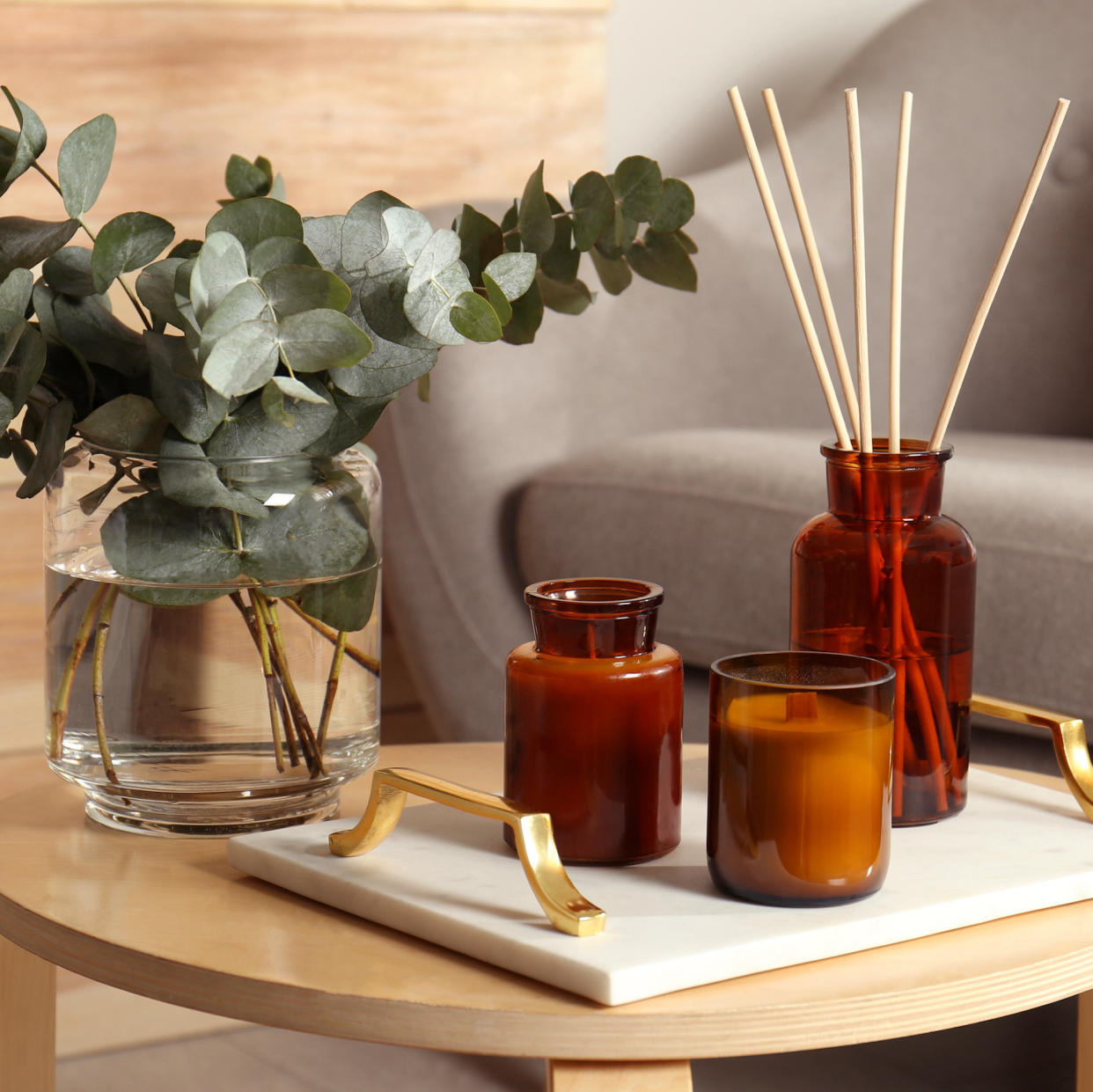  Reed diffuser in living room. 