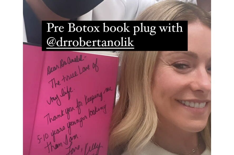Kelly Ripa Takes a 'Pre Botox' Break to Share Her Book with Her Doctor