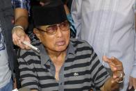The self-proclaimed Sultan of Sulu, Jamalul Kiram speaks to the press in Manila on March 4, 2013. Followers of the 74-year-old Manila-based Islamic leader say gunmen are ready to die to defend his claim to Sabah. The exact identities of the gunmen and their numbers remain a mystery