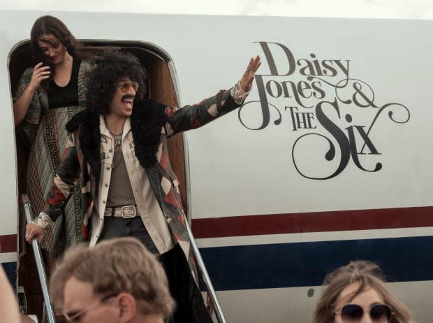 Warren, in a rare multi-shirted moment, waves to his fans.<p>Photo: Lacey Terrell/Courtesy of Prime Video</p>