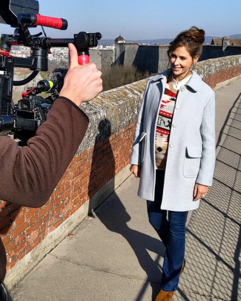 <p>Mariée depuis peu avec Mathieu Vergne, Ophélie Meunier, journaliste sur M6, va connaître, d’ici les prochains mois, les joies d’une première naissance. Crédit photo : Instagram opheliemeunier </p>