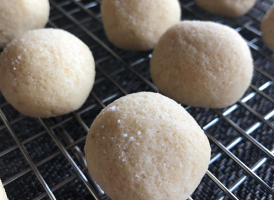 keto amaretti cookie