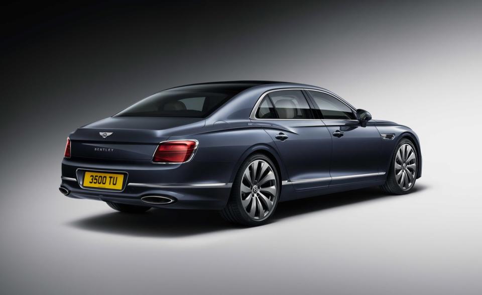 Photos of the 2020 Bentley Flying Spur Sedan