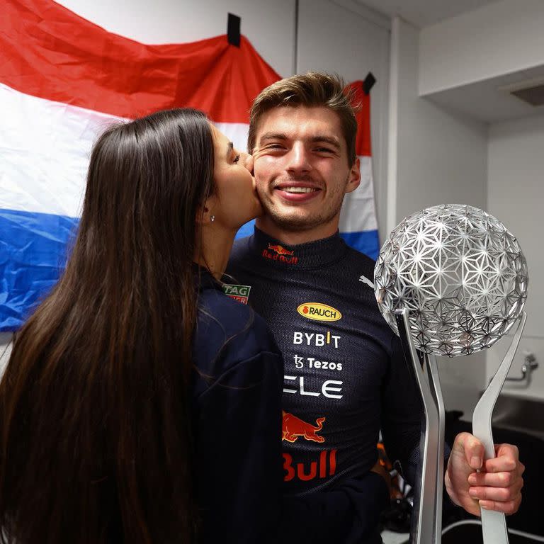 Kelly Piquet está en pareja con el campeón de la Fórmula 1 Max Verstappen