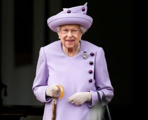 Queen Elizabeth II Doctors Concerned About Her Health